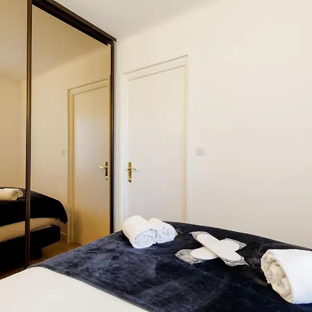 Perle Dorée Yourhosthelper Cannes