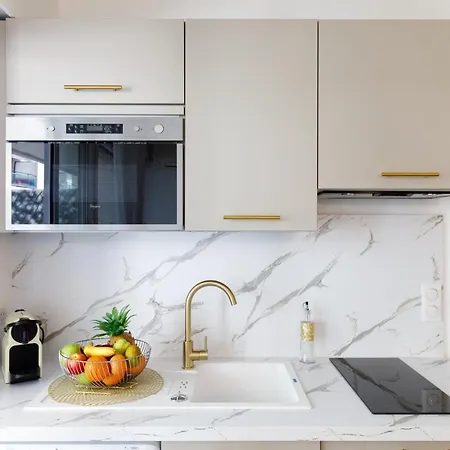 Perle Doree Yourhosthelper